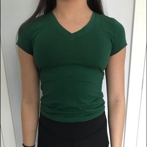 V-neck aritzia tee shirt